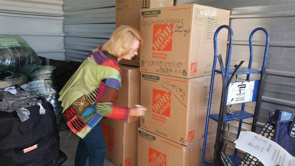 loading-boxes-09-2015-006
